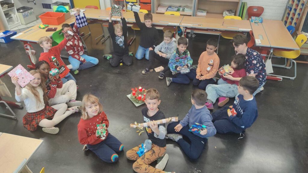 Es weihnachtet sehr in der 2.b-Klasse!